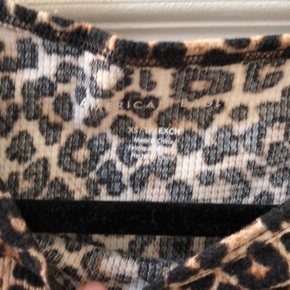 5/$25 Leopard top 🐆 - Picture 2 of 4